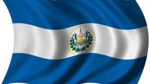 El Salvador vende genética aviar y concentrado a vecinos