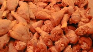 Barreras poderosas para el pollo importado