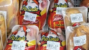 Guatemala importa 100 toneladas de pollo estadounidense